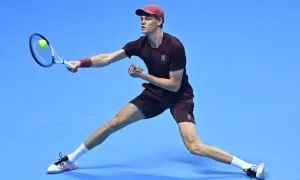 Sinner khởi đầu hoàn hảo ở ATP Finals
